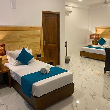 Trinco Beach Resort Trincomalee Bagian luar foto