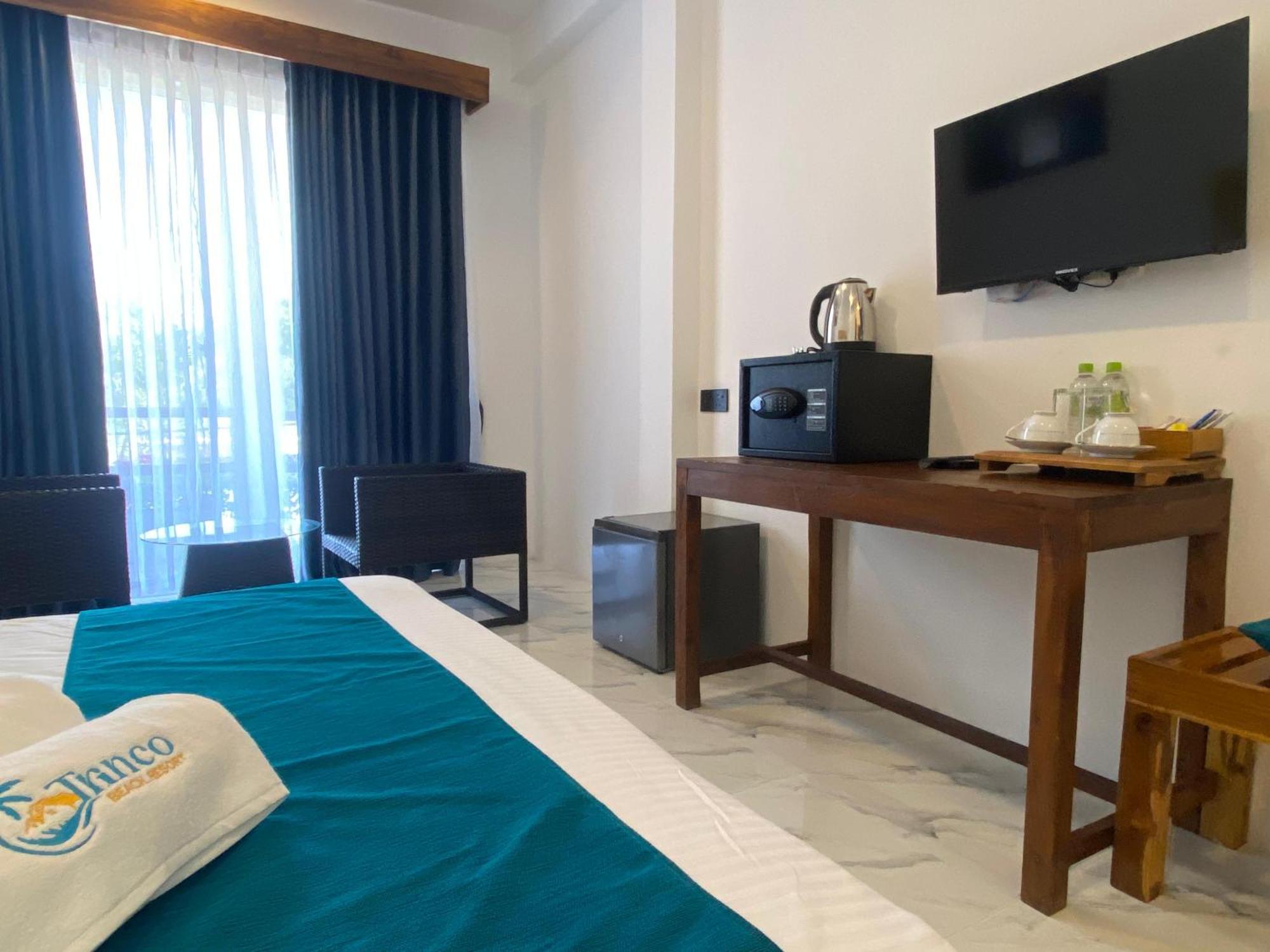 Trinco Beach Resort Trincomalee Bagian luar foto