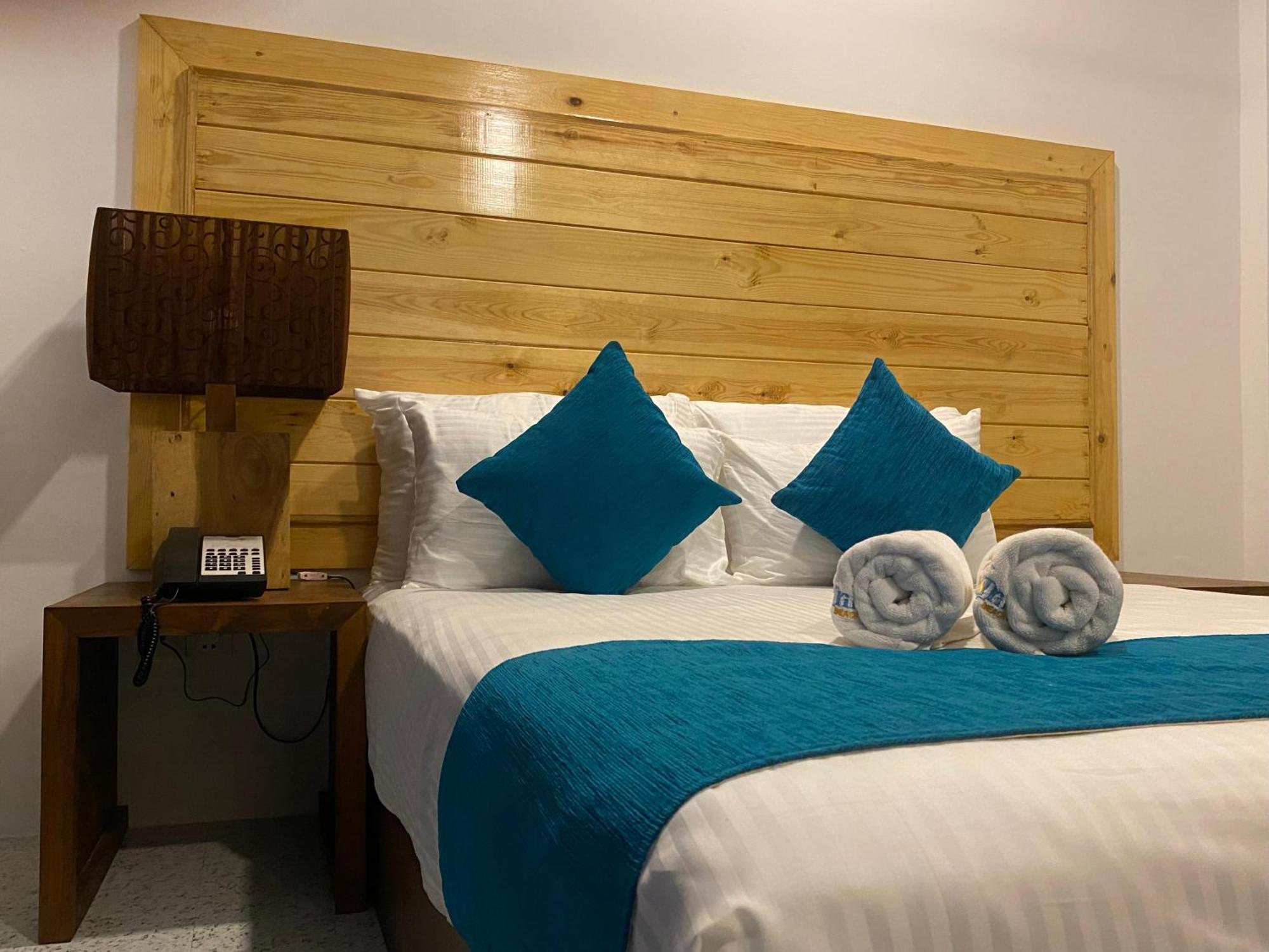 Trinco Beach Resort Trincomalee Bagian luar foto