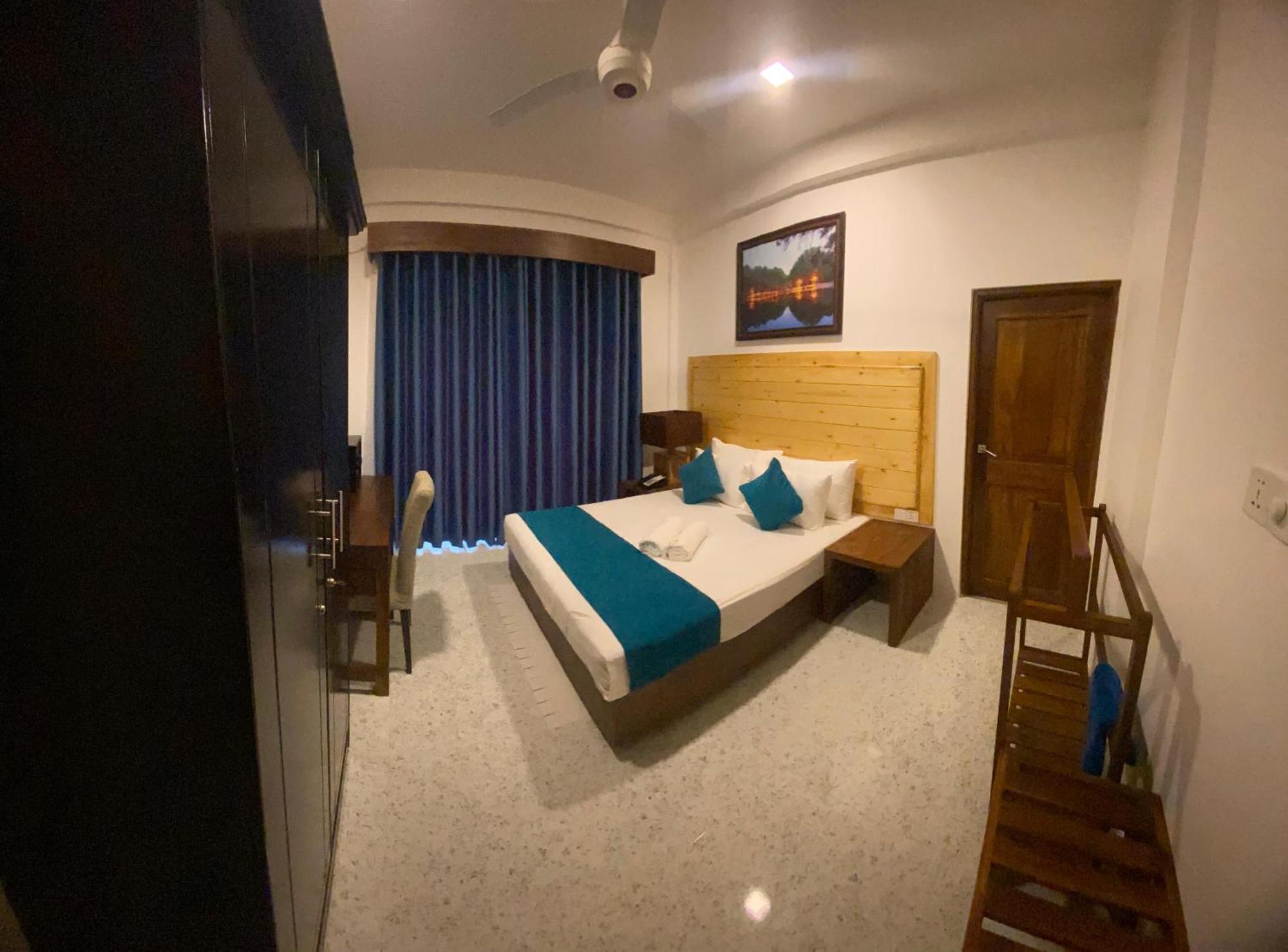 Trinco Beach Resort Trincomalee Bagian luar foto