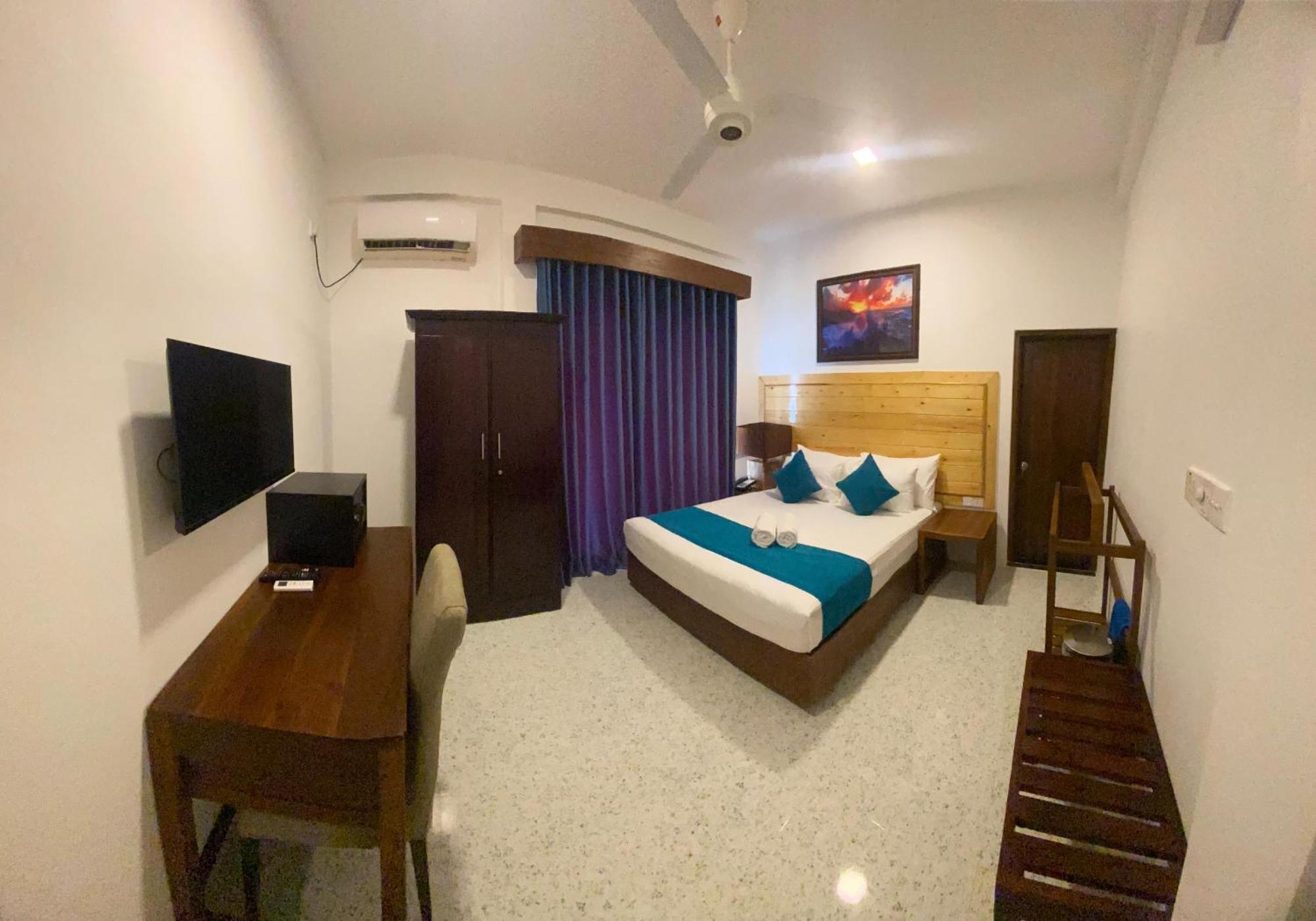 Trinco Beach Resort Trincomalee Bagian luar foto