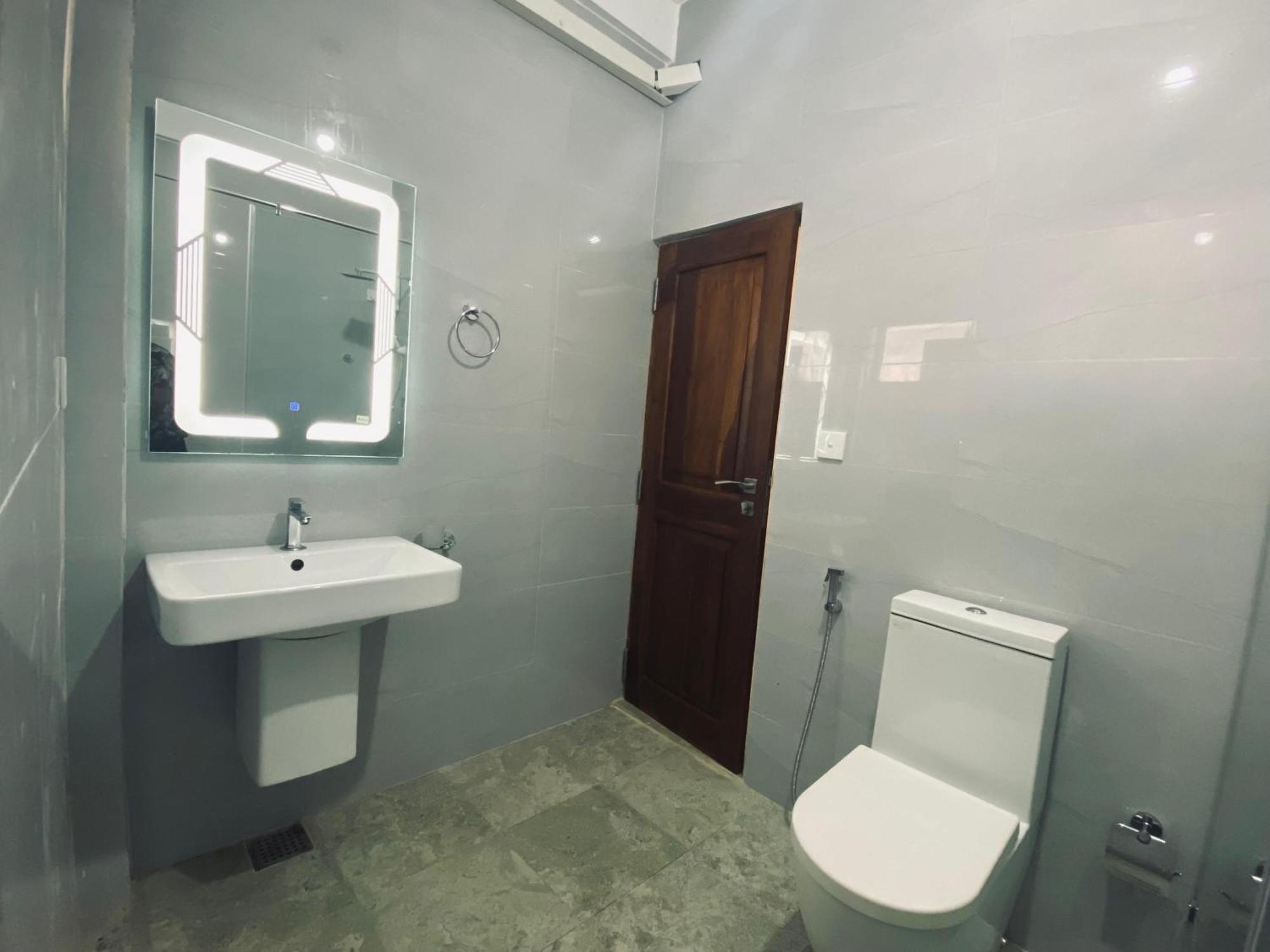 Trinco Beach Resort Trincomalee Bagian luar foto