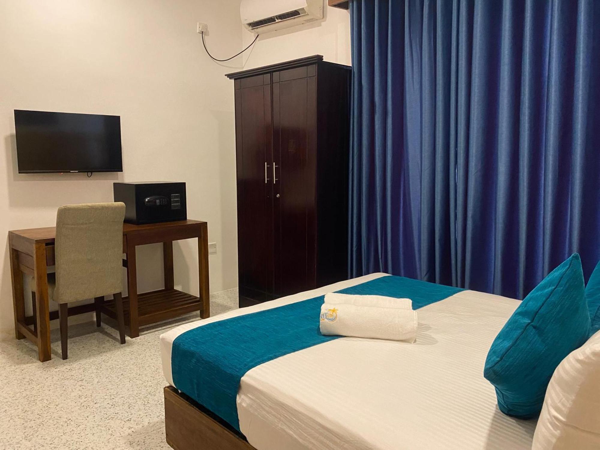 Trinco Beach Resort Trincomalee Bagian luar foto