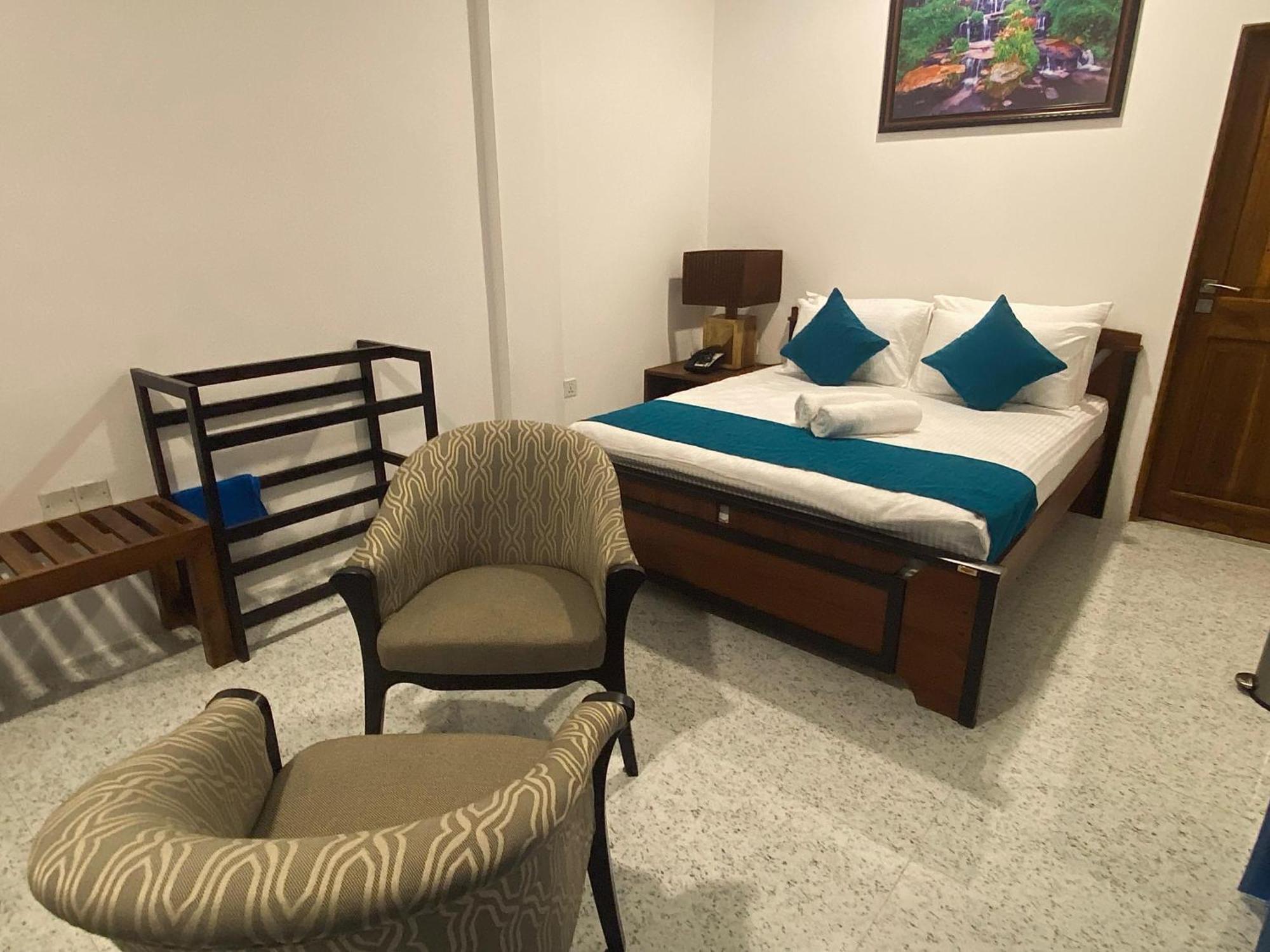 Trinco Beach Resort Trincomalee Bagian luar foto